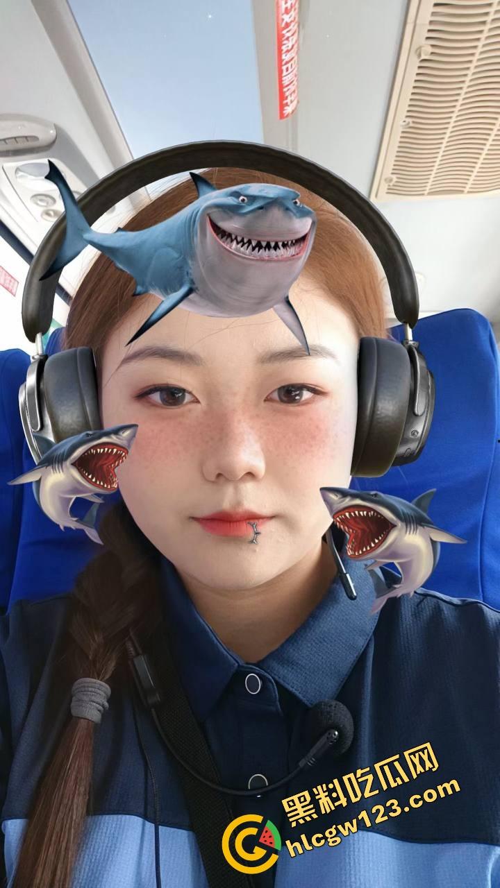 酒桌一杯黄汤下肚嫂子就躺平,海角乱伦哥没想到计划白做。原本计划慢慢钓,结果一杯下去自己把逼端上来!-3