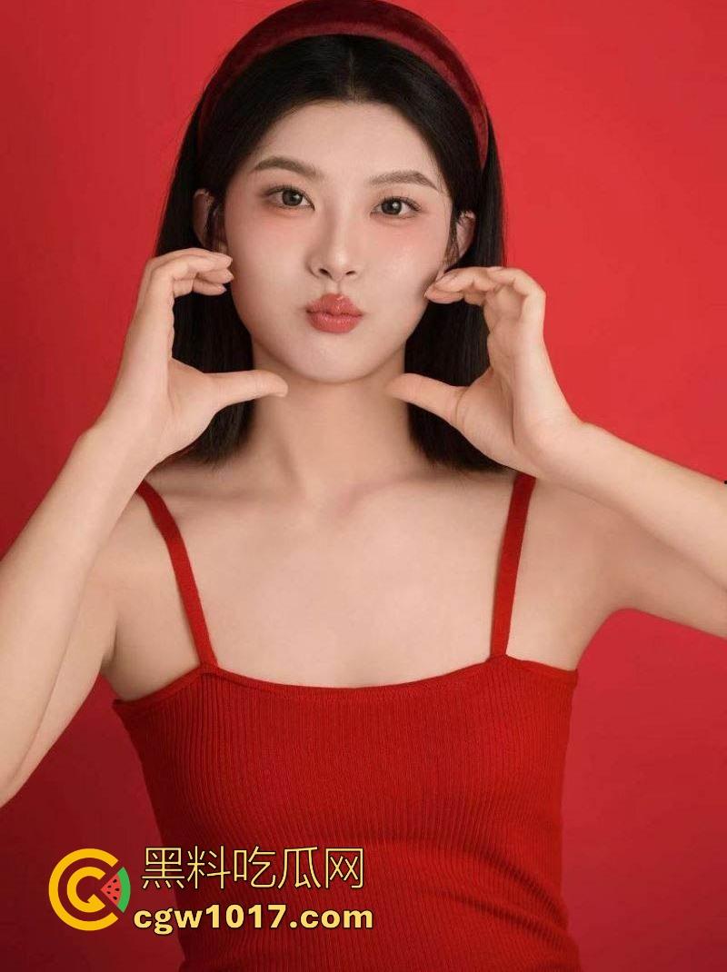 杭州气质女神【李婉汐】不雅视频流出,被无套爆操调教,口交深喉眼神销魂,直击灵魂的反差婊巅峰,实在是太骚了!-2