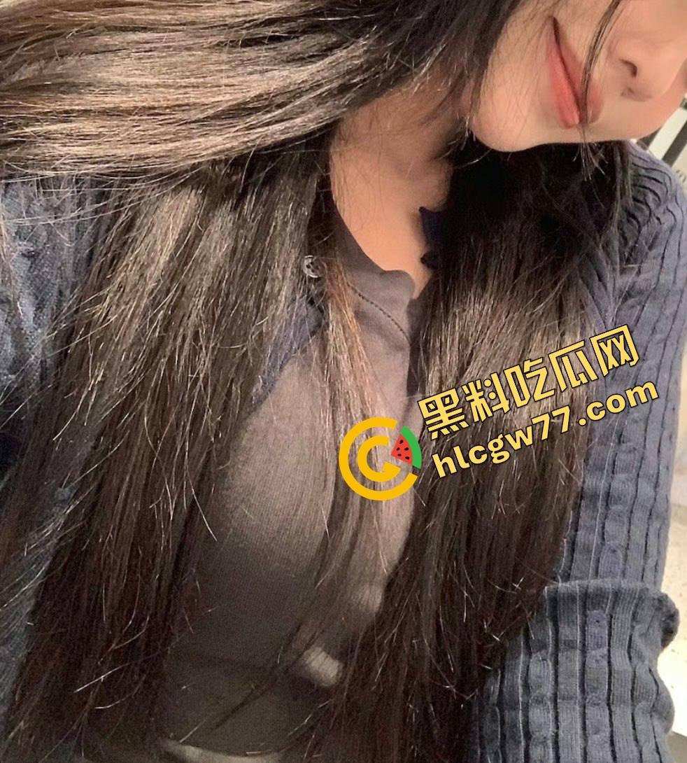 四川财大清纯女神『李嫣』白天是软萌学妹,深夜却在酒店给金主跪舔口交,拍照是人设张腿才是真相-18