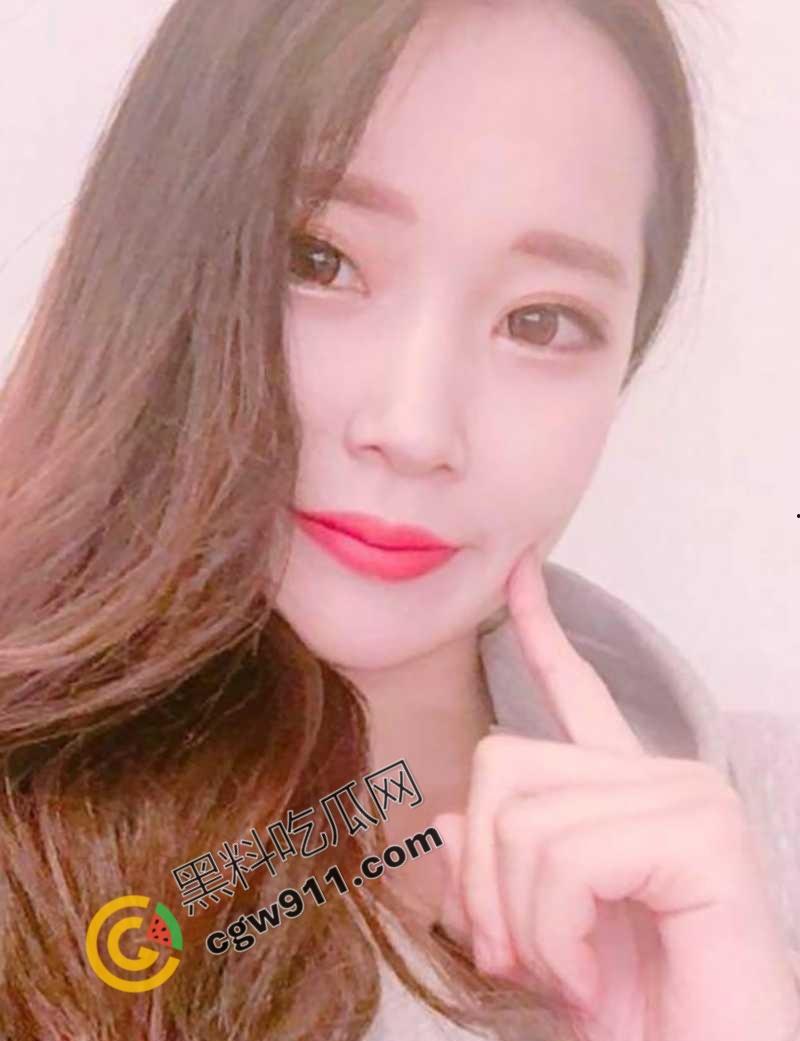 杭州校花【张雅】被金主包养视频流出!口爆吞精,惨遭鞭打带狗链,丰乳美臀天生榨精神器-1