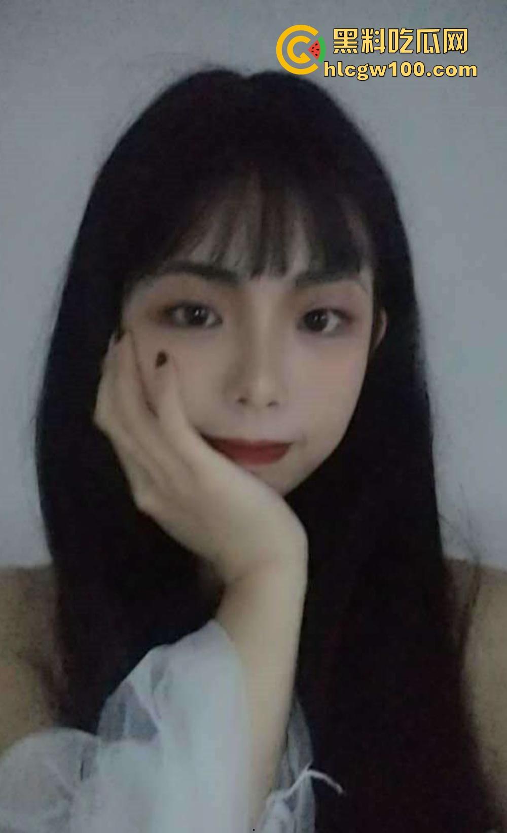 天津老婆闺蜜【李静】变情人,床上骚浪成精,自慰求操高潮两次,嫌老公小鸡巴不够,回家还让舔被操过的骚穴!-2