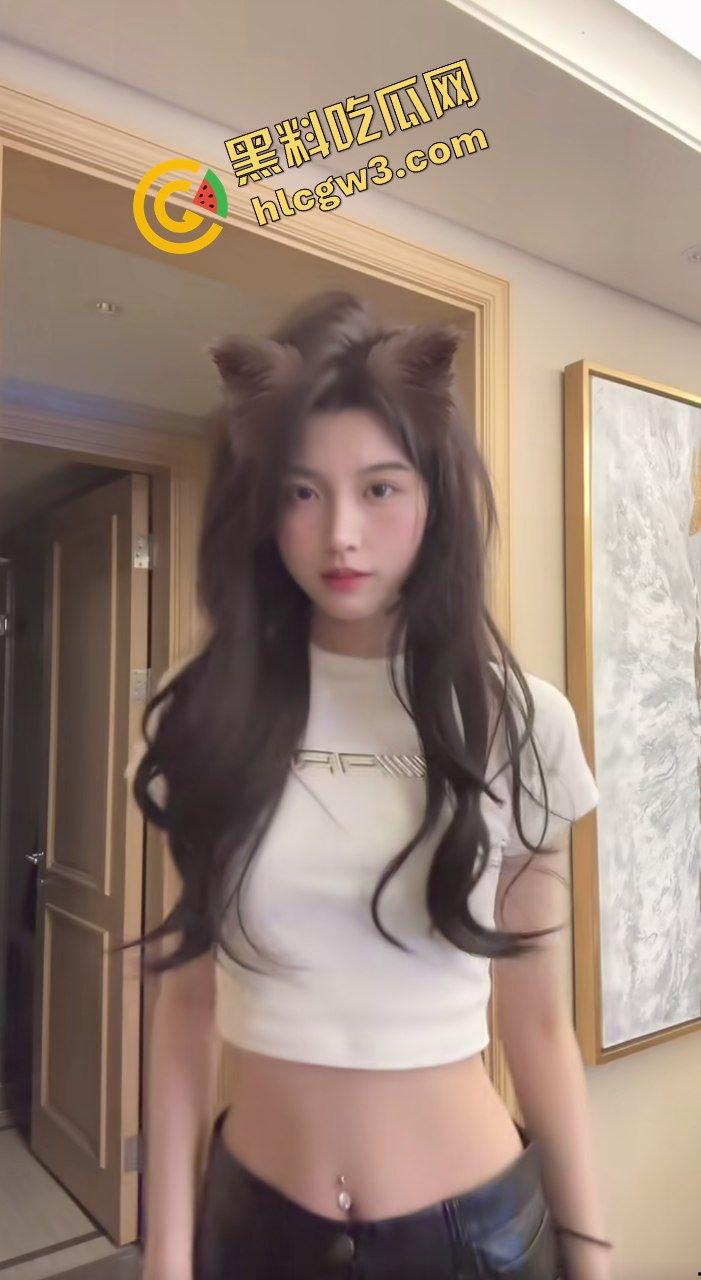 抖音气质反差骚鸡英国留学生【kel】镜前露奶展示玉体 酒店趴床暴力后入!独家曝光!-6