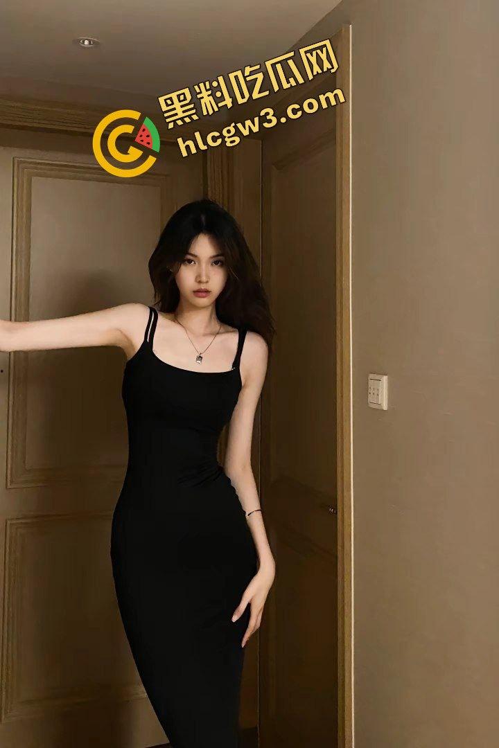 抖音气质反差骚鸡英国留学生【kel】镜前露奶展示玉体 酒店趴床暴力后入!独家曝光!-7