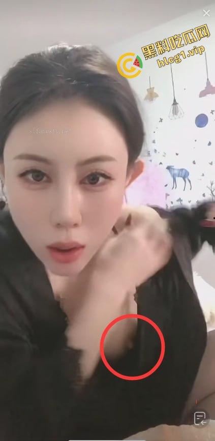 抖音擦边女主播『A 野蛮女友』为了流量 直播间明目张胆 露奶露点 火速上人！-8