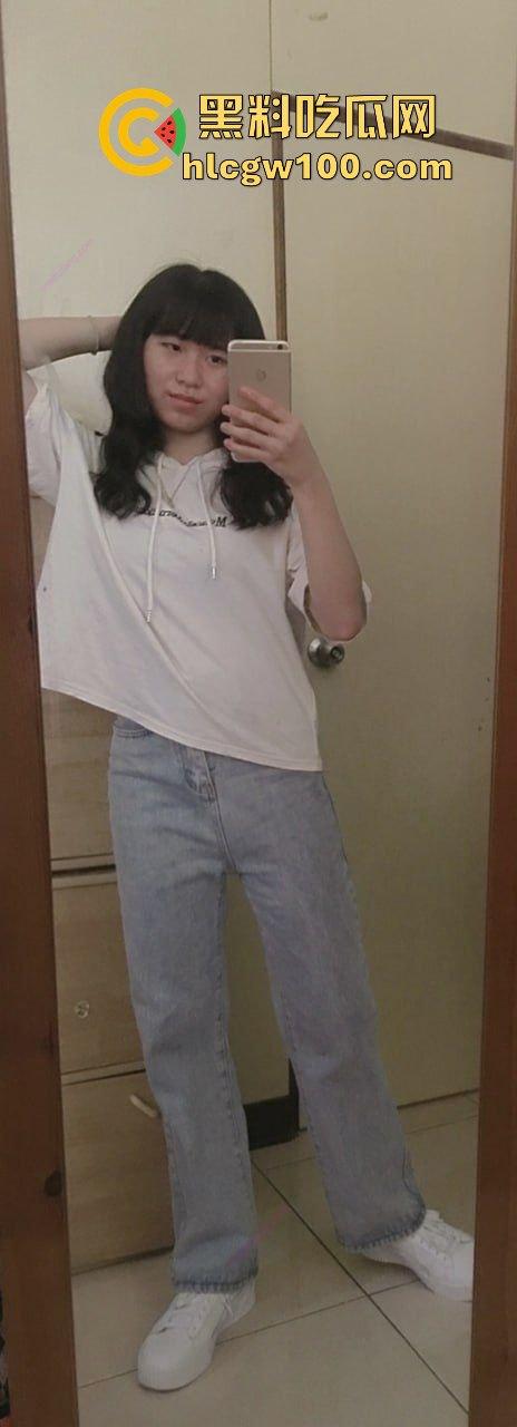 杭州商贸旅游学院【吴文琪】自拍骚照自慰视频流出,自称淫奴金主大佬远程调教。-4