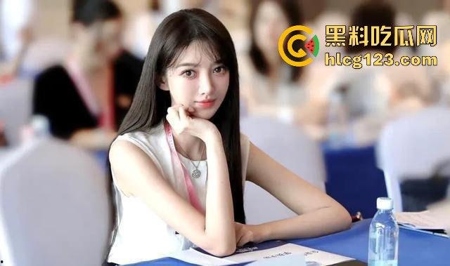 黄晓明官宣恋情遭打脸！网红叶珂晒聊天记录：黄晓明没结婚？前任老公还扒出私密视频！-19