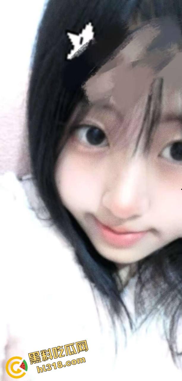 赤裸女奴街头裸坐,公然挑战道德底线,为主人任务无视众人,这是人性的扭曲还是道德的彻底沦丧?-4