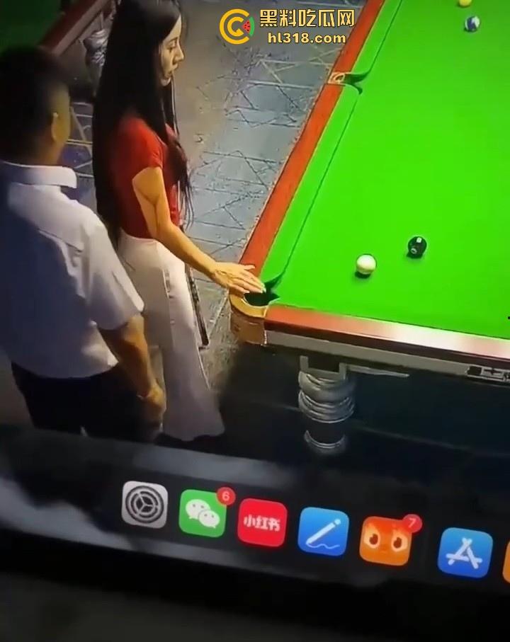 打台球陪练是个借口，陪睡才是真实目的，玩得不是台上那几颗球，而是美女教练的那两颗~还有如何进洞！-3