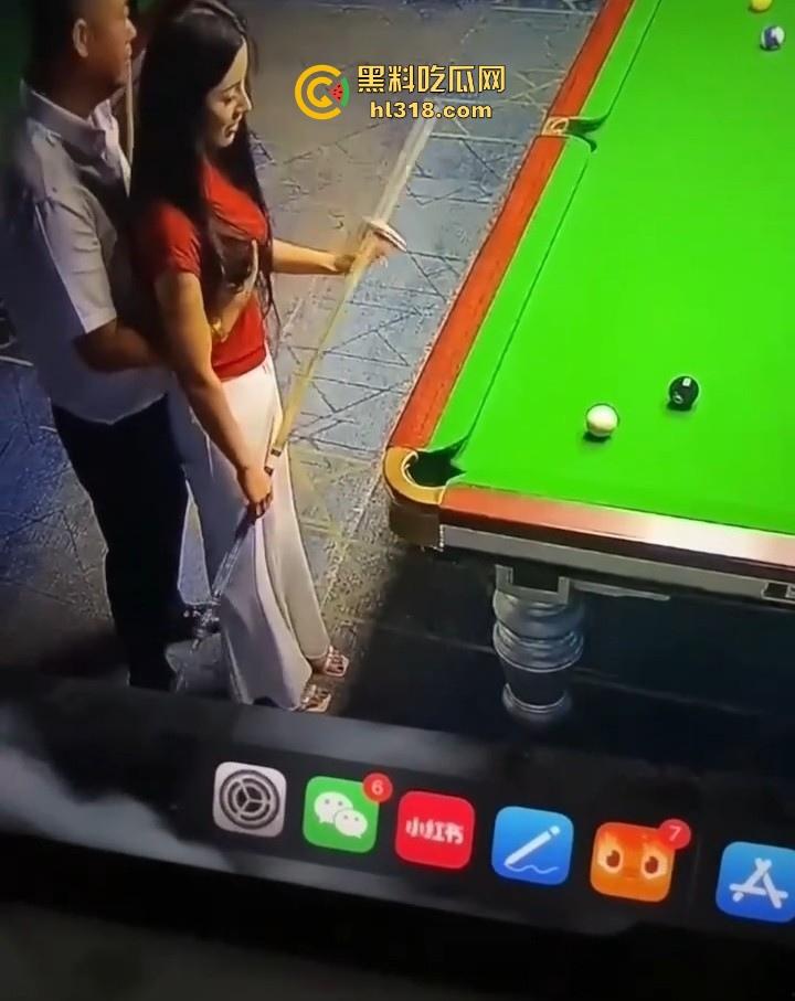 打台球陪练是个借口，陪睡才是真实目的，玩得不是台上那几颗球，而是美女教练的那两颗~还有如何进洞！-4