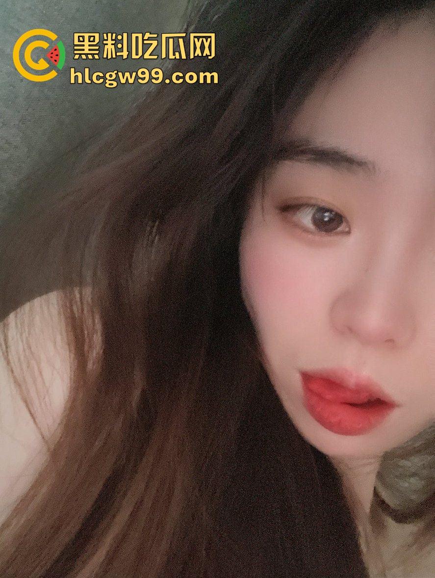 名表土豪大哥约炮肉感骚鸡【谭敏】清纯甜御模样却是精盆母狗，为了钱肉体交易射了满背！独家曝光流出！-2