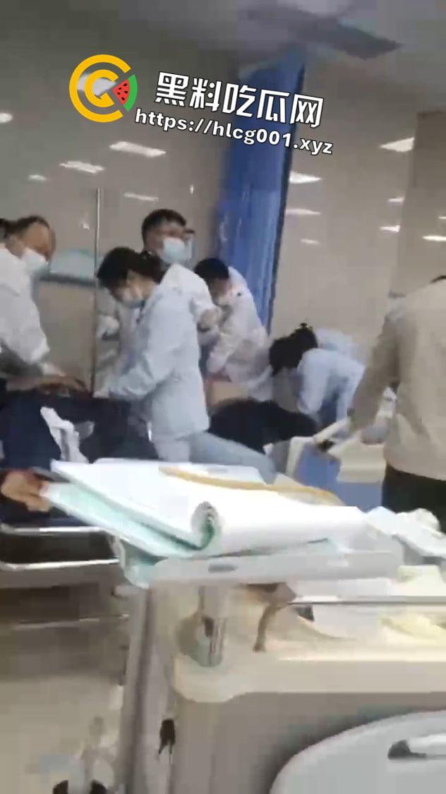 突发!云南镇雄人民医院恶性杀人致几十人受伤 两人不治身亡-1