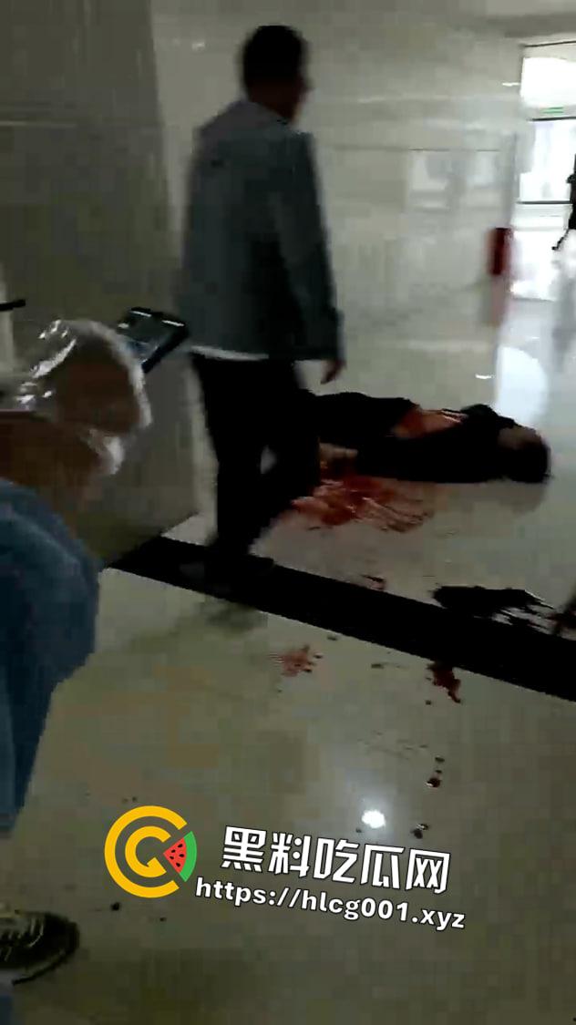 突发!云南镇雄人民医院恶性杀人致几十人受伤 两人不治身亡-4