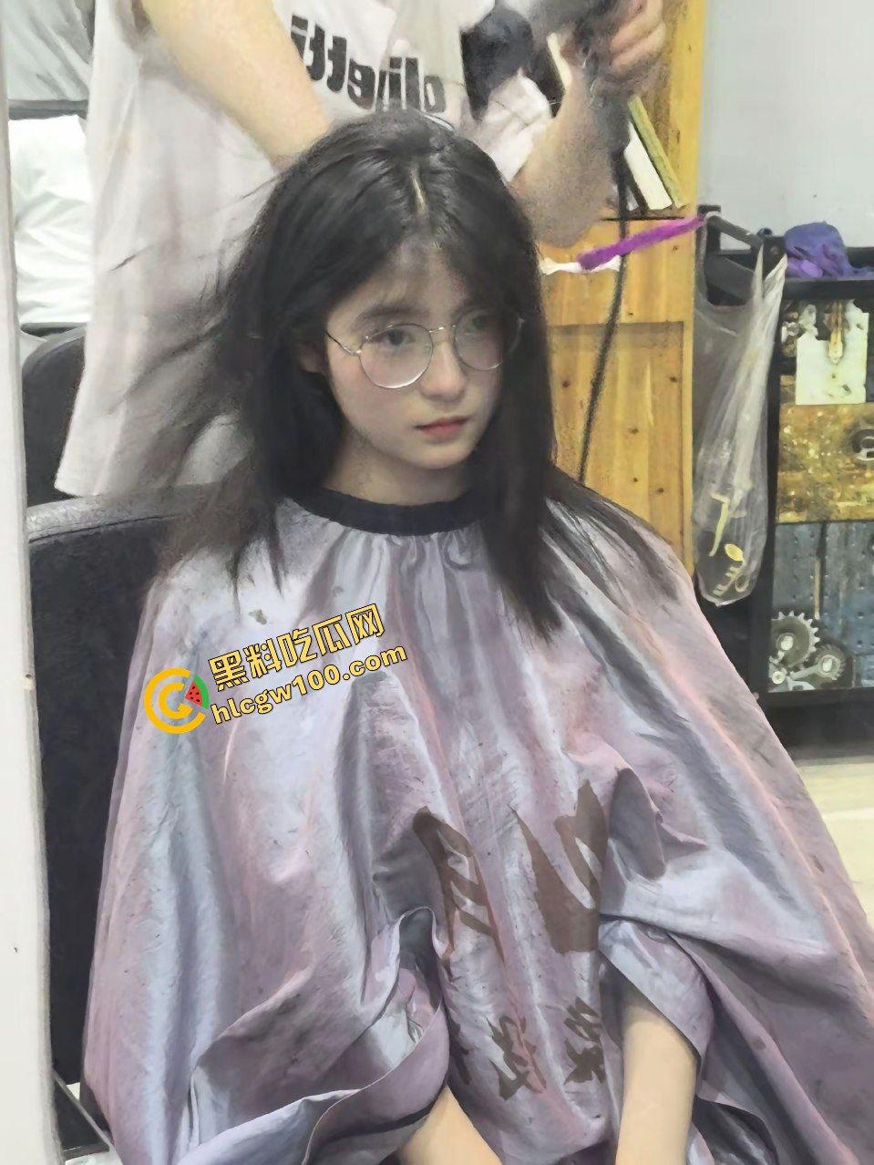 达州高级语文中学反差骚货眼镜妹『空灵』高考失利复读 压力大放假约炮大哥开房做爱!原创独家曝光流出!-3