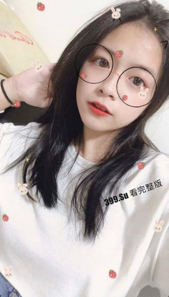 台湾岭东科技大学 漂亮妹妹 林柳瑾 和男友啪啪 泄密流出 没想到衣服下的身材这么顶!-10