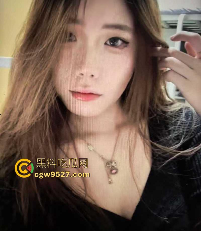 辽宁工商学院高颜值大学生【刘慧慧】高校的耀眼校花,肤白貌美,身材火辣,被富二代包养随意玩弄调教!-6