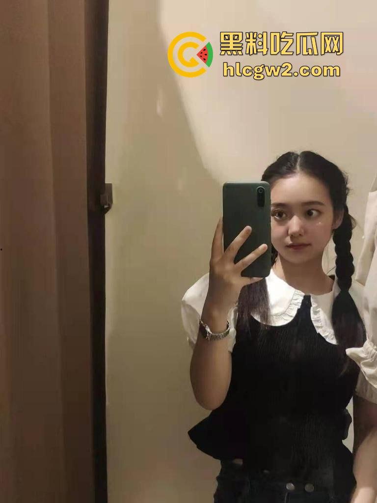 长沙理工学妹【钟语嫣】露脸自拍流出,清纯外表掩不住闷骚榨汁机,后入翘臀爽到爆!-2