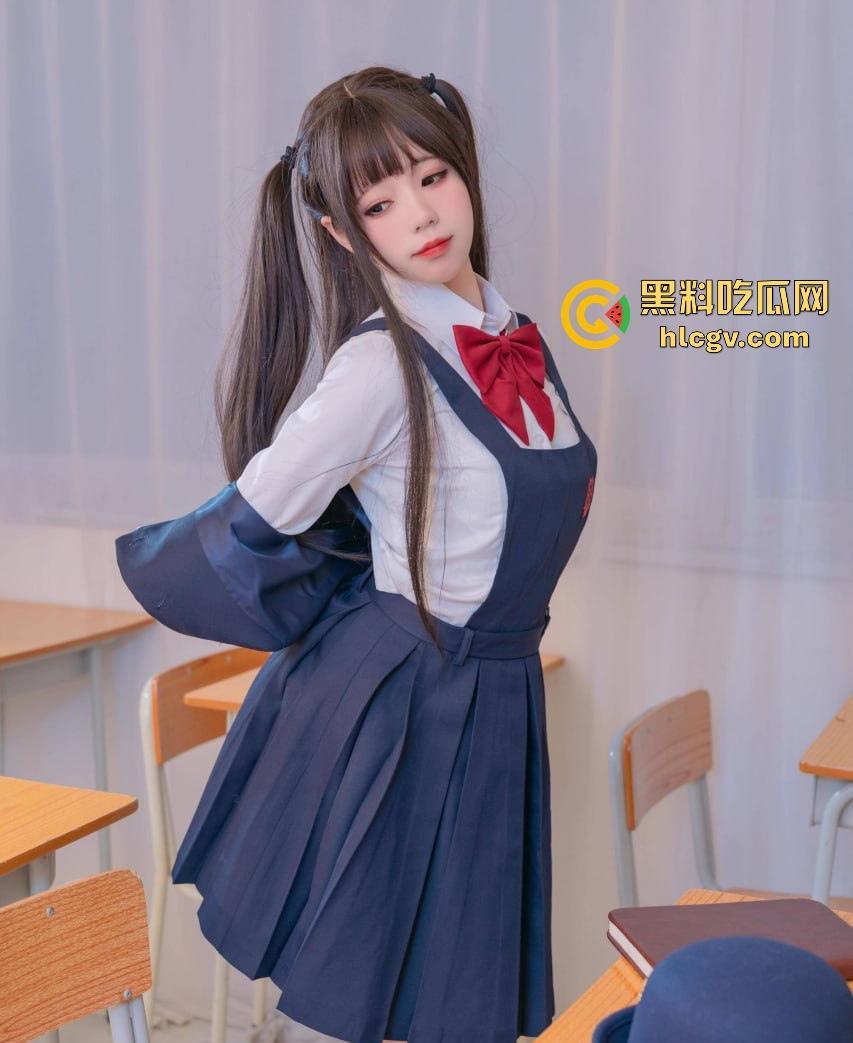 福利姬【咬一口兔娘】11月新作爆火!回归JK制服乖乖当福利姬,拍写真只等大哥来包养!-3