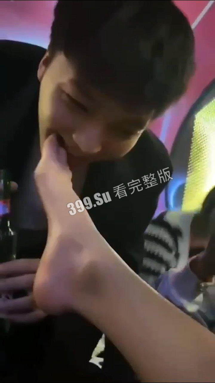 牛郎男妓篇 谁又能了解做鸭的悲哀,每天枸杞配生蚝,只要能傍上富婆,尊严又算什么!-3