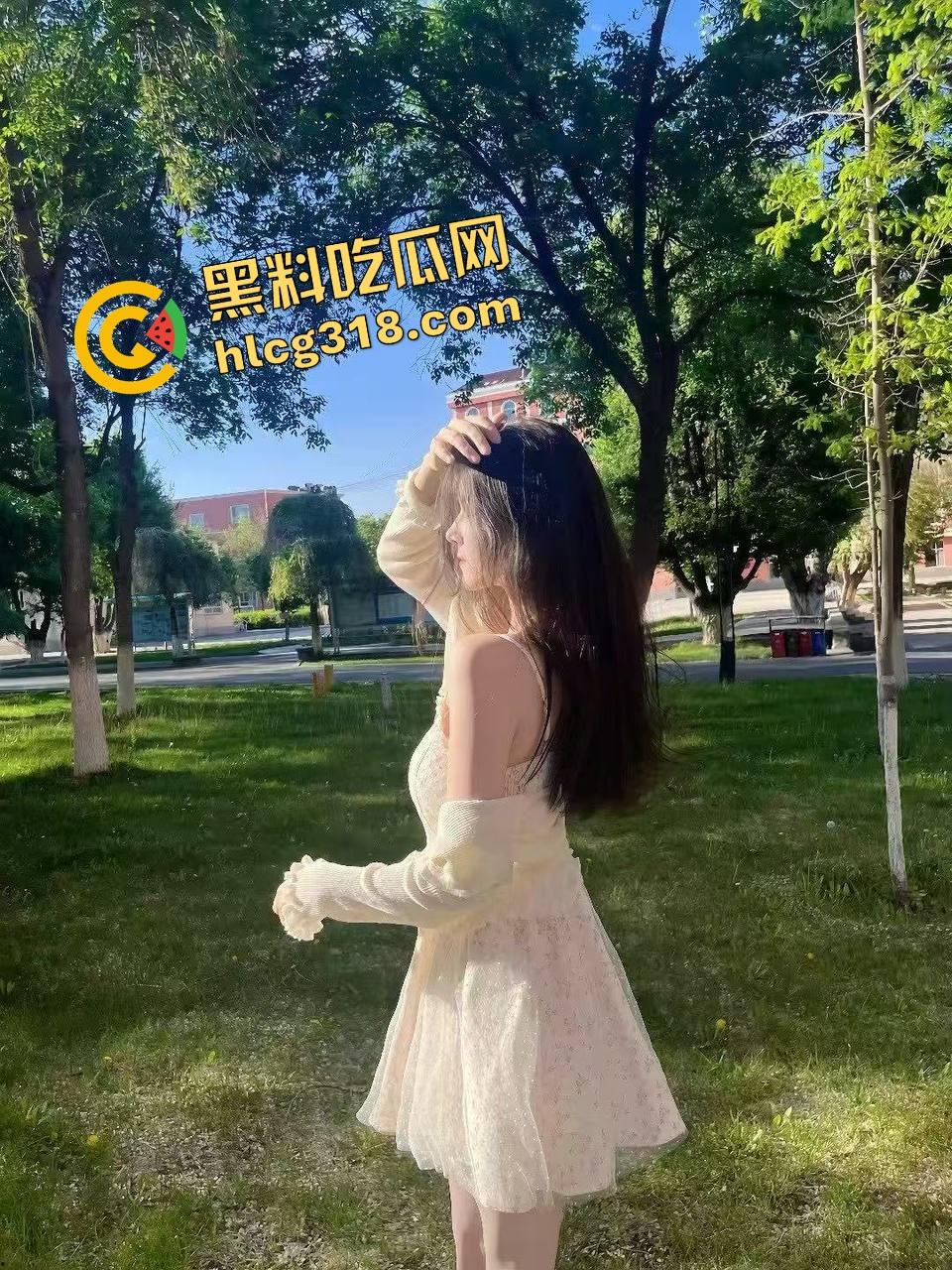 台球厅约到05后JK妹妹『田熙淼』自己坐上去猛摇成全自动飞机杯,敏感肌妹子怎么给自己坐喷水了!-2