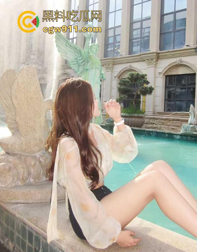 石家庄微胖母狗【许钰婷】惨遭旧爱背叛曝其性癖淫片,高材女爱玩开档后入,蹶臀淫姿极其淫荡!-2