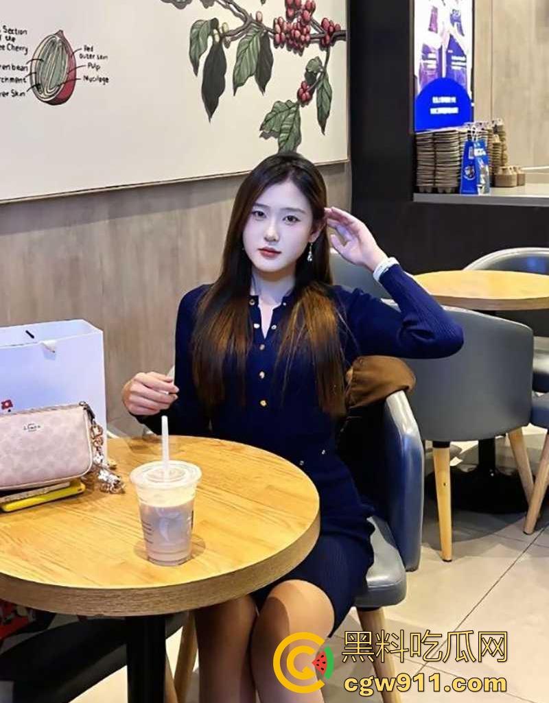 石家庄微胖母狗【许钰婷】惨遭旧爱背叛曝其性癖淫片,高材女爱玩开档后入,蹶臀淫姿极其淫荡!-5