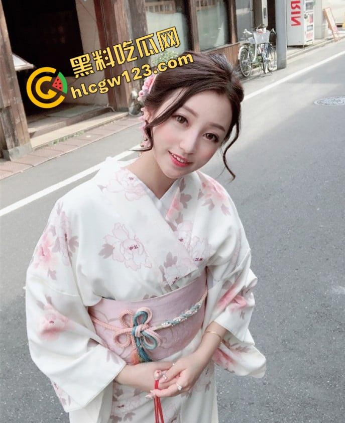 她是南昌最能装的骚货『乔欣玉』金主点菜送上门,浓眉大眼清纯外表,穿包臀裙被金主哥花样调教!-3