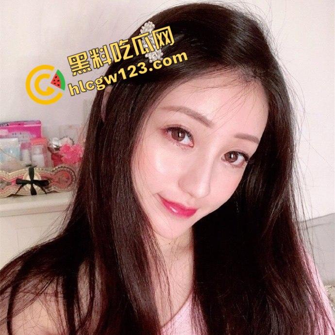 她是南昌最能装的骚货『乔欣玉』金主点菜送上门,浓眉大眼清纯外表,穿包臀裙被金主哥花样调教!-4