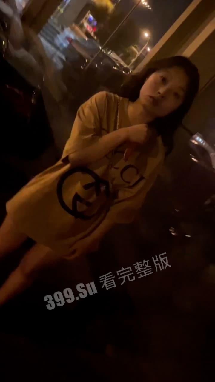 抖音Wallpaper事务局(局长) 壁纸账号背后博主是300斤肥宅 恋上出轨滥交女 女主属于人丑但活好 持刀上门威胁前男友 被爆出性爱视频-24