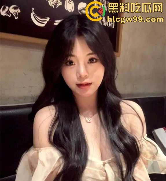 湖北文理学院【屈佳怡】多人追求的妹子没追到 却被我顺利拿下 只是你不知道她的反差性有多大！-8