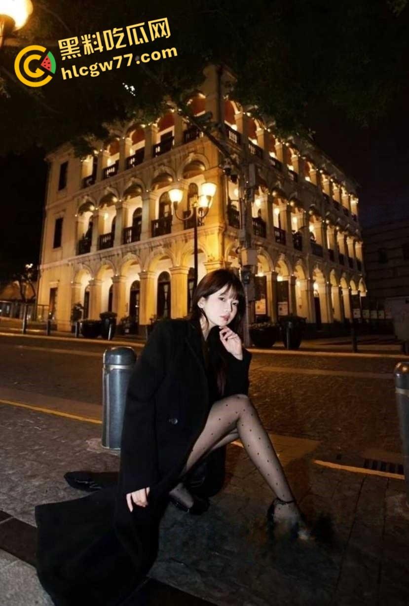 重庆工商大学经济学院女大学生【沈琪】平时就是衣服富贵千金模样 原来是给人当小三视频被曝光!-2