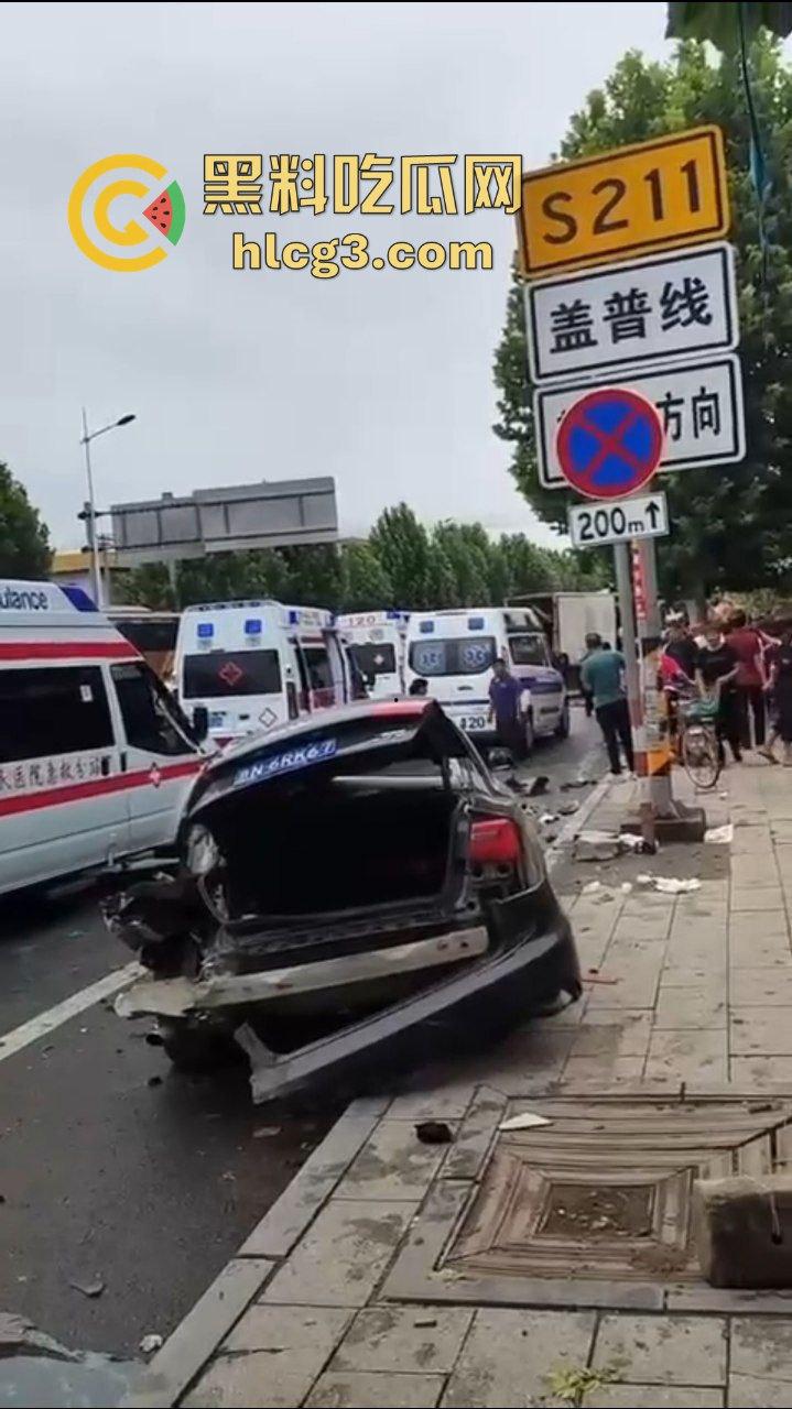 大连普兰店 大货车制动系统失控 刹车失灵 连撞数车 致一名女大学生死亡 对象发文感慨 3人受伤!-7