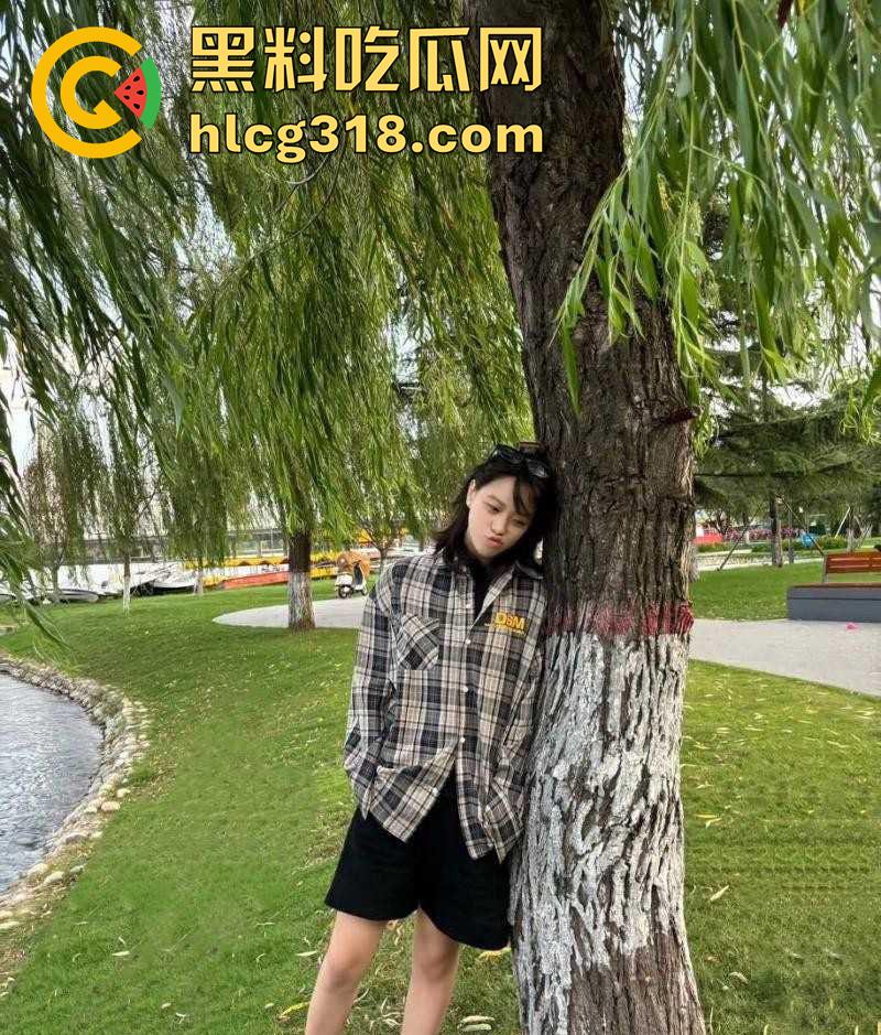 抖音女同网红【染崎白石】，曝光女友魏莱骗钱骗感情，撩骚出轨脚踏多条船，女人竟然也被骗了！-50