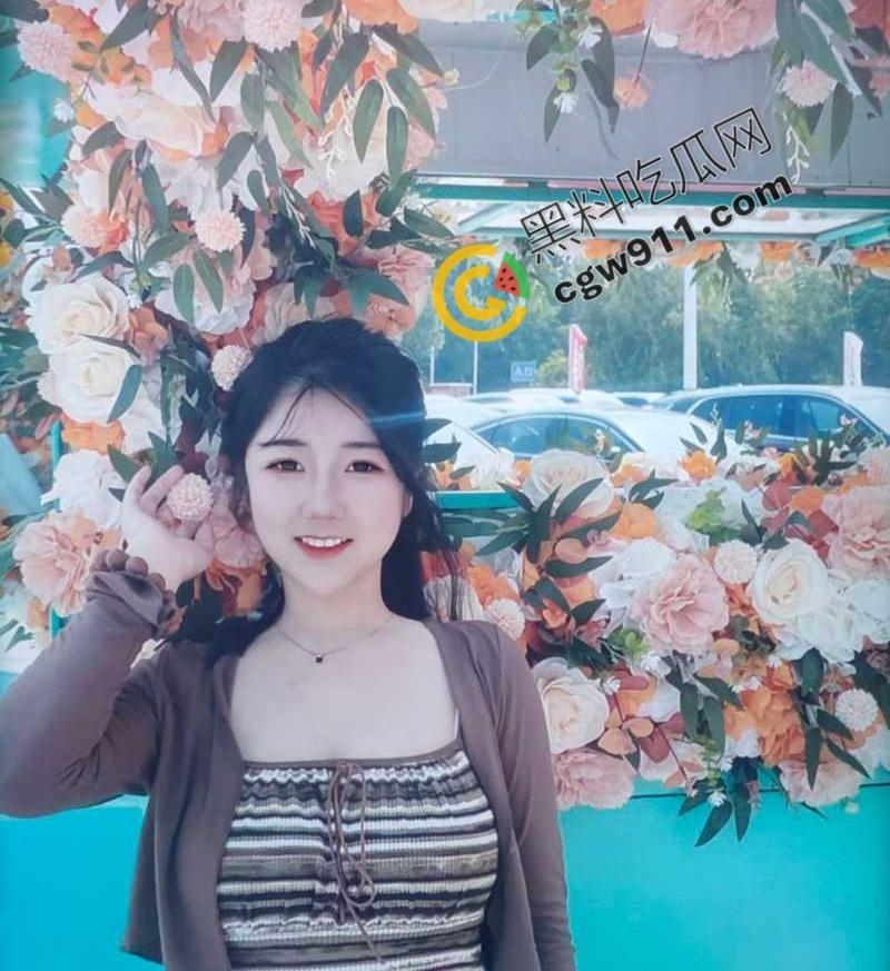 山东巨乳人妻【颜丽君】与精神小伙偷情视频外流,肥臀大骚穴,天生欠干,小穴被彻底玩烂!-3