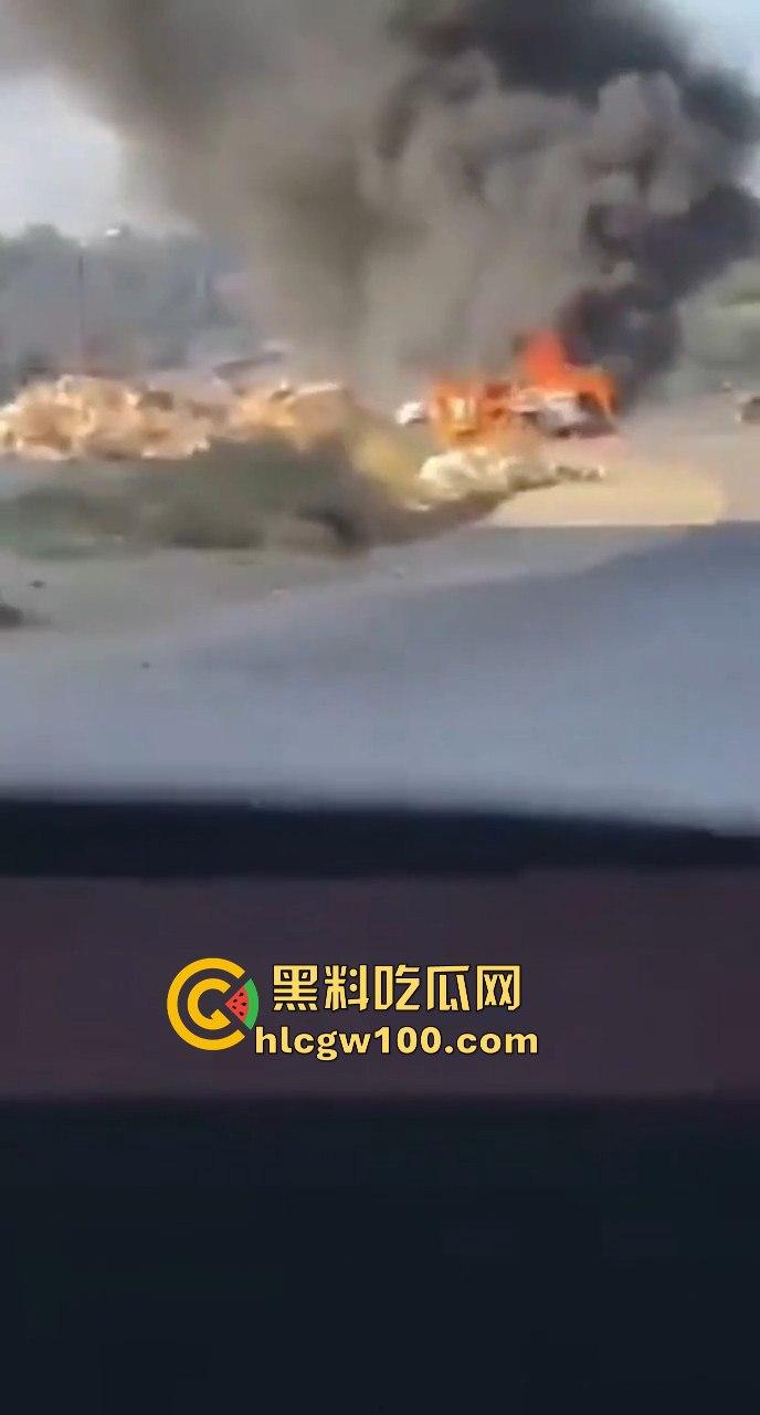 叙利亚反叛军武力镇压民众，现场暴力血腥天尸横遍野堪称世界末日。-5