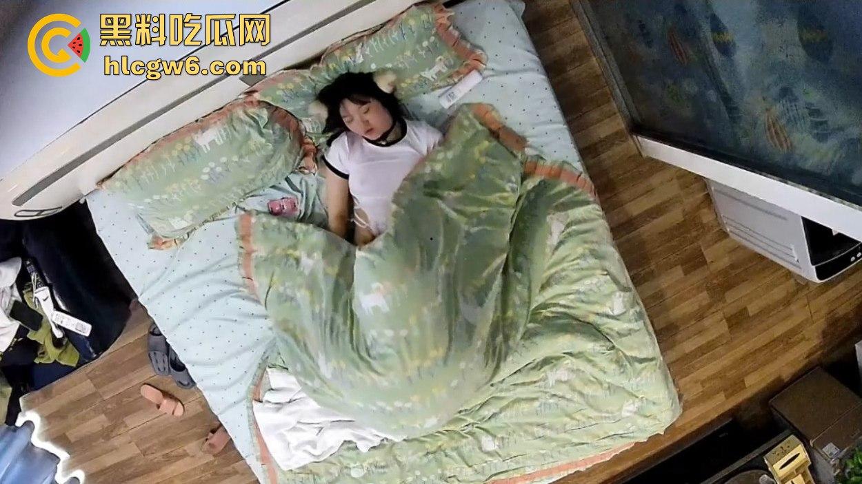 上帝视角直击小情侣酒店打炮被偷拍流出,细腰丰臀女友被操到嗷嗷浪叫,男友花样多到把床差点干散架!-6