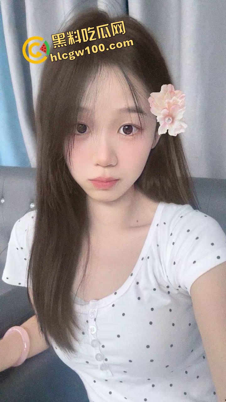 广西职业师范细腰蜜臀反差婊【陈欣欣】粉穴黑森林榨精炮架,白臀情趣后入塞满紧逼!独家曝光流出!-1