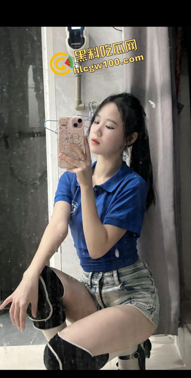 广西职业师范细腰蜜臀反差婊【陈欣欣】粉穴黑森林榨精炮架,白臀情趣后入塞满紧逼!独家曝光流出!-3