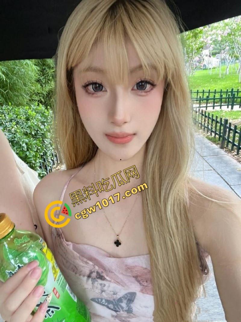 潍坊反差萌舞蹈生狂野视频炸网!34D巨乳乱颤,高铁厕所疯狂乱交!清纯脸下的妖艳野战,让你欲望无限!-2