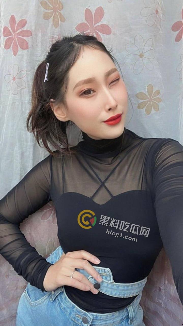 瓜友投稿爆料:二连浩特服装市场瓜!美女老板娘蒙根琪琪格的情场纠葛,从隔壁服装店到瓜友圈子朋友!-6