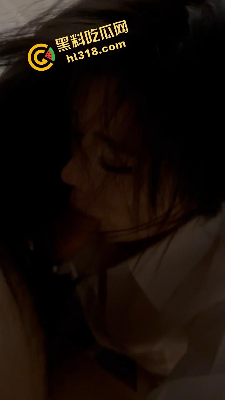 哥们压箱底3年,白月光前女友口交神技全程露脸,灵舌迷人吞吐带感,今晚兄弟们一起云爆射!-14