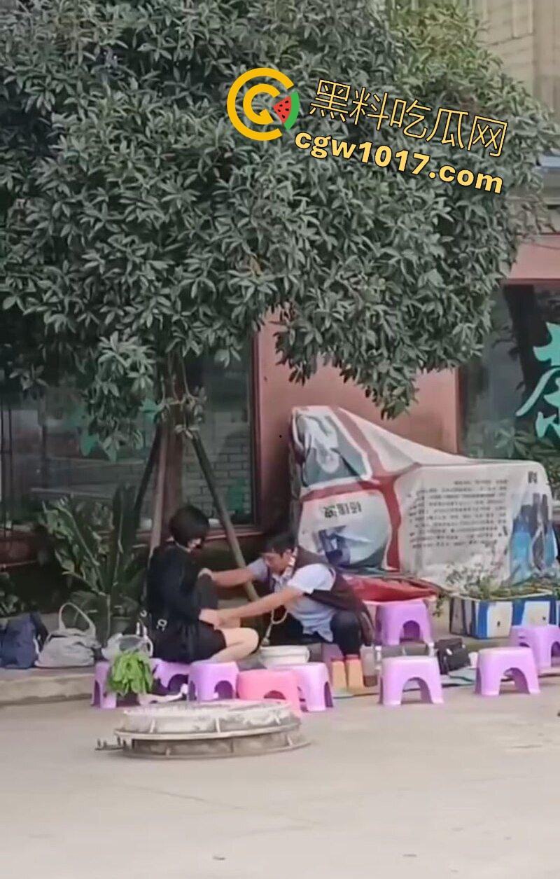 公园摆摊算命,算命大师哄骗极品小仙女,揉胸抠穴就能断知福祸,趁机揩油过足手瘾,我现在学算命来得及吗?-5