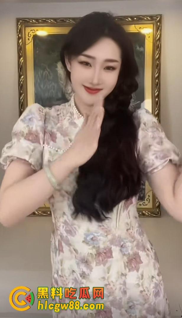 辽宁『小福神lulu』直播卖海参,老司机集体开车,榜一大哥豪掷10万,线下直接扒开丁字裤草!-4