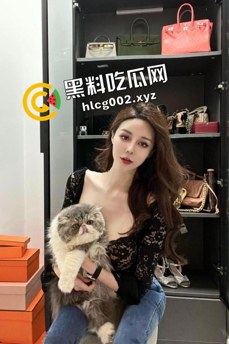 梦中情乳!反差母狗【闵雨晴】被富二代包夜 传教士体位狂入 雪白巨乳晃的人头晕-4