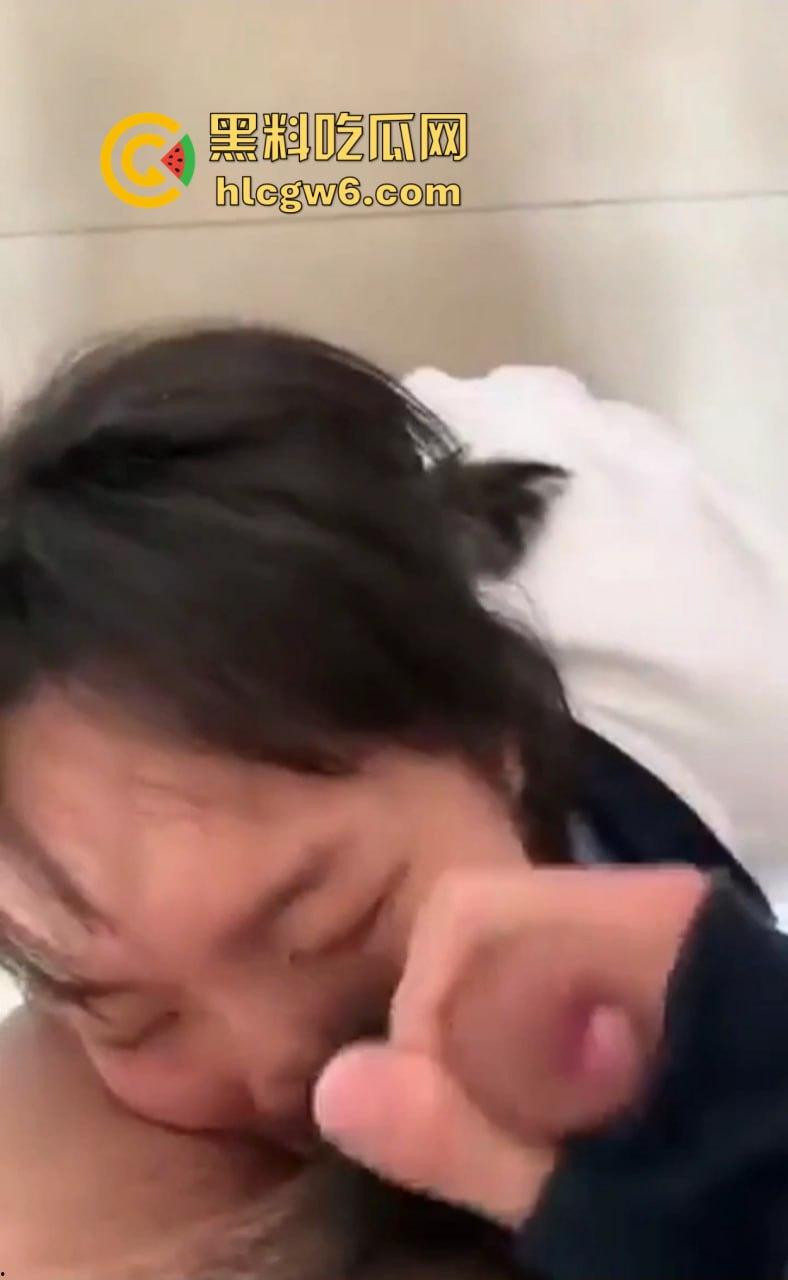 湛江校园乖乖女『袁雨怡』课后厕所吃鸡名场面曝光,老师还在办公室改卷她练枪,人狠话不多人小技术骚!-6