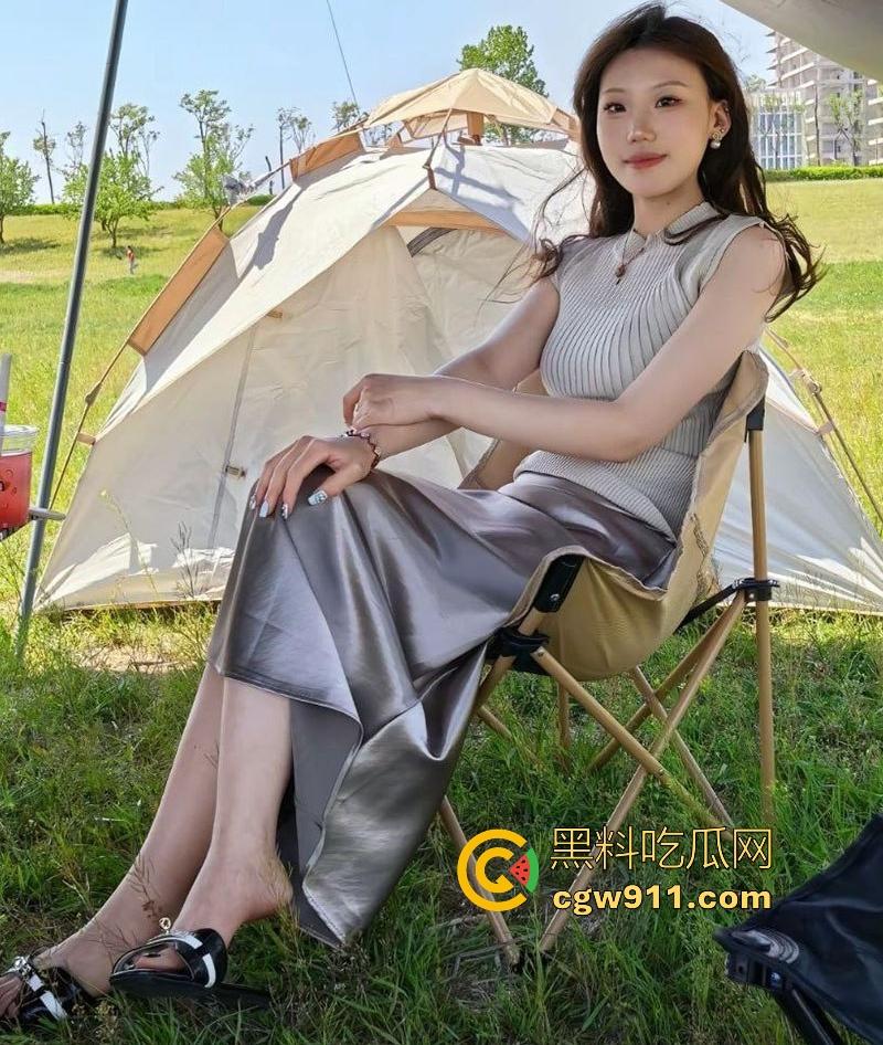 武汉师范大学【刘婷婷】与男友性爱视频流出,清纯学妹化身全自动榨精机,骑乘榨精露脸口爆,反差骚劲十足!-2