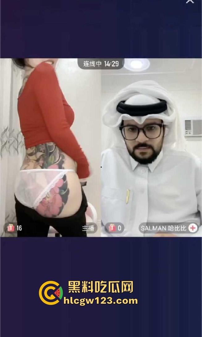 快手骚女大整活!就是说快手这样玩的吗?骚女直播漏透明内裤调戏外国佬!-2