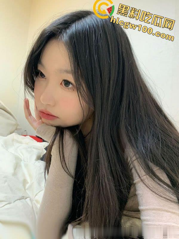 模特【yumi】坐脸视角掰开展示超粉嫩小穴，口交吃鸡无套啪啪鸡巴被裹满白浆-37