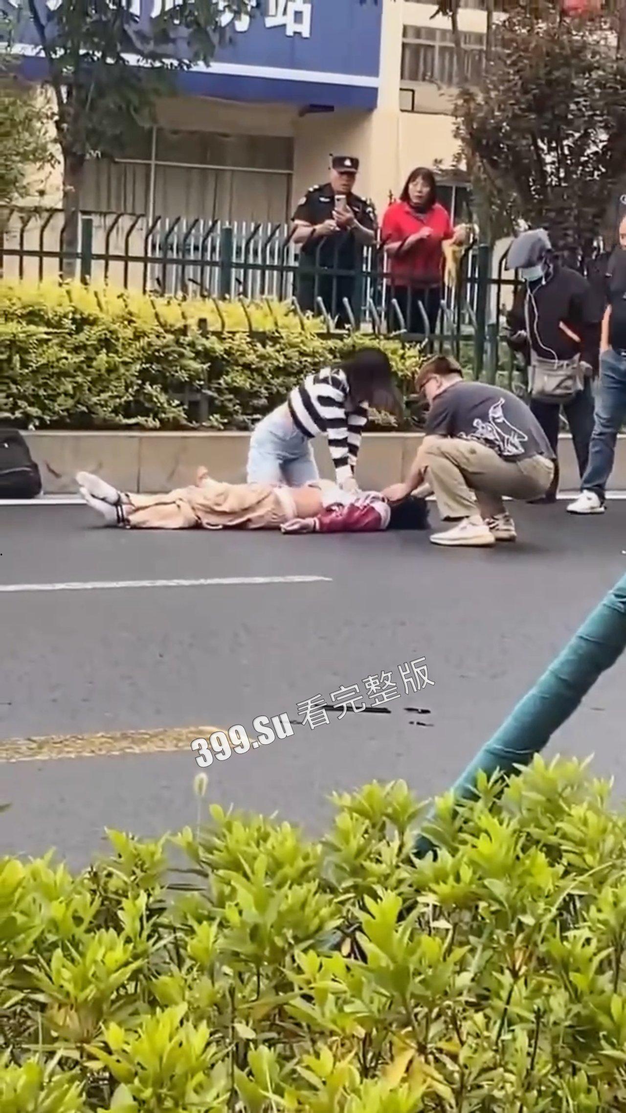 车祸现场 最近骑士们的运气可不太好,摩托车可遭老罪了-6