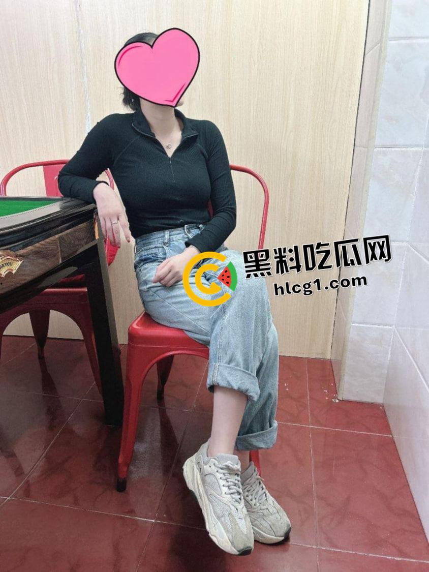 经典永流传!【宇宙的琴弦】绿帽癖龟男给老婆约炮3p 颜值露出 经典私拍福利合集-8