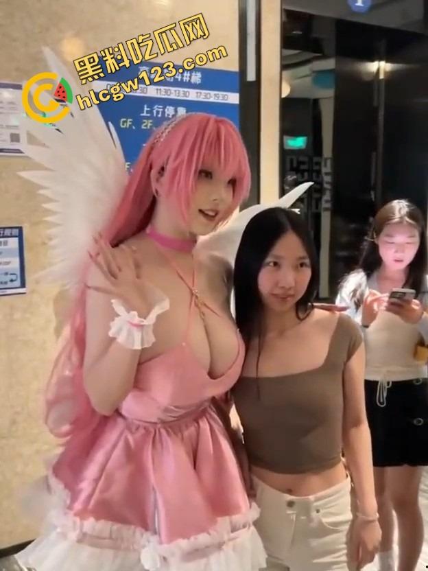 想干COS小母狗?先干摄影圈,奶子诱人腿开得贼快,拍完直接约房,不买相机都觉得亏!-7